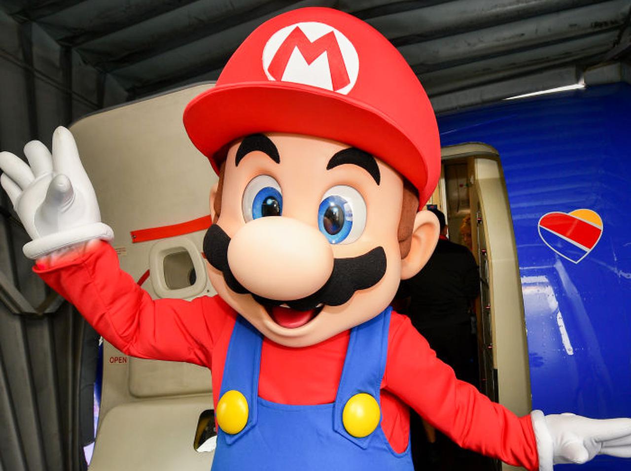 任天堂の「マリオ」に美魔女俳優が“欲情”?8年前のCMに熱視線