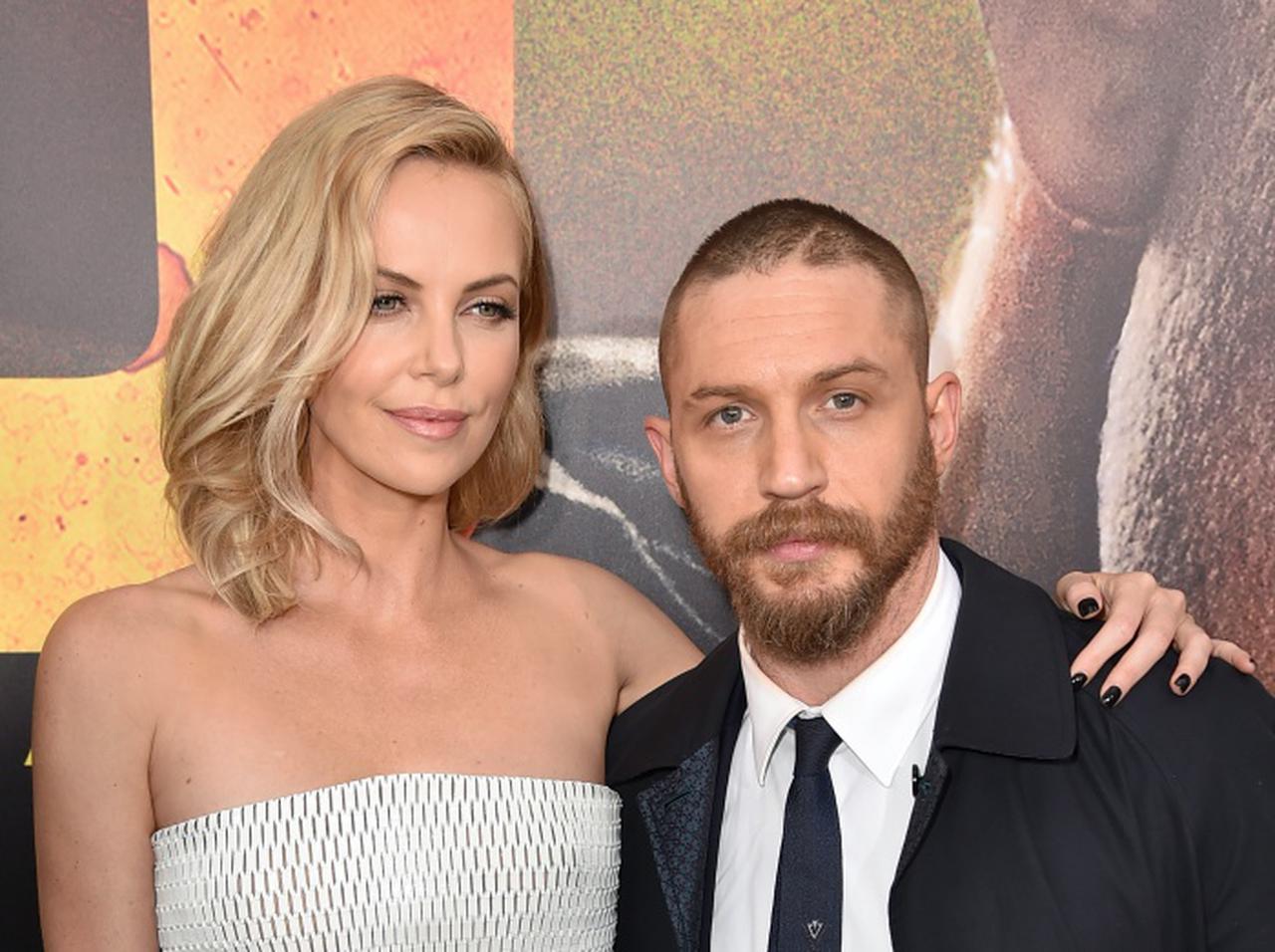 『マッドマックス』で険悪だったシャーリーズ・セロンとトム・ハーディ、5年経って反省