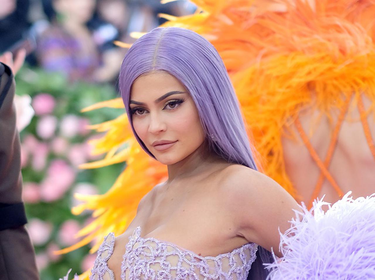 カイリー・ジェンナー、ひと手間で差がつく!簡単フレンチトーストのレシピを公開