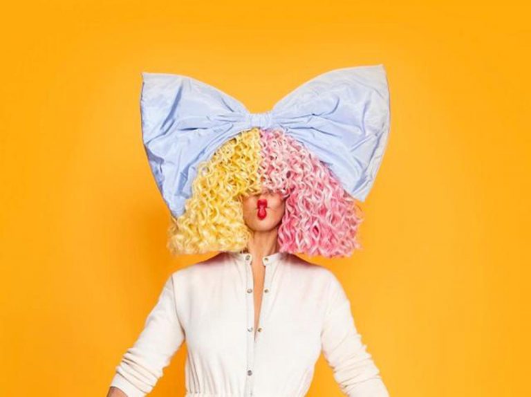 シーアが新曲「トゥゲザー」をリリース！前向きになれる彼女の楽曲の魅力に迫る