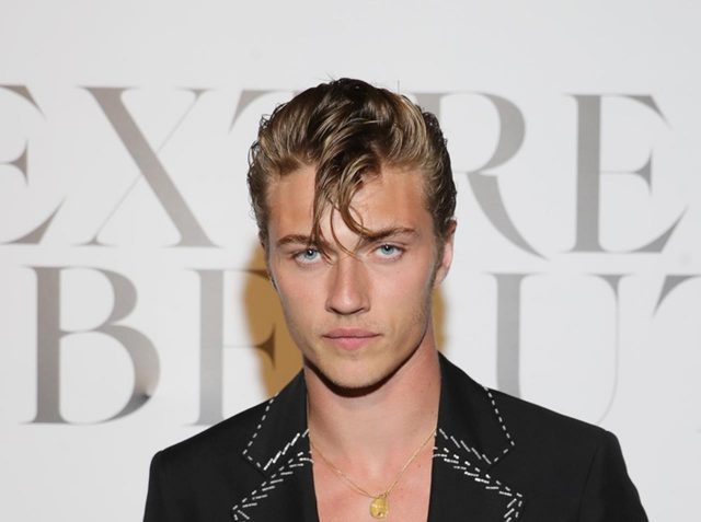 18歳で父親になったカリスマモデル、21歳で腹違いの第2子ができたことを明かす