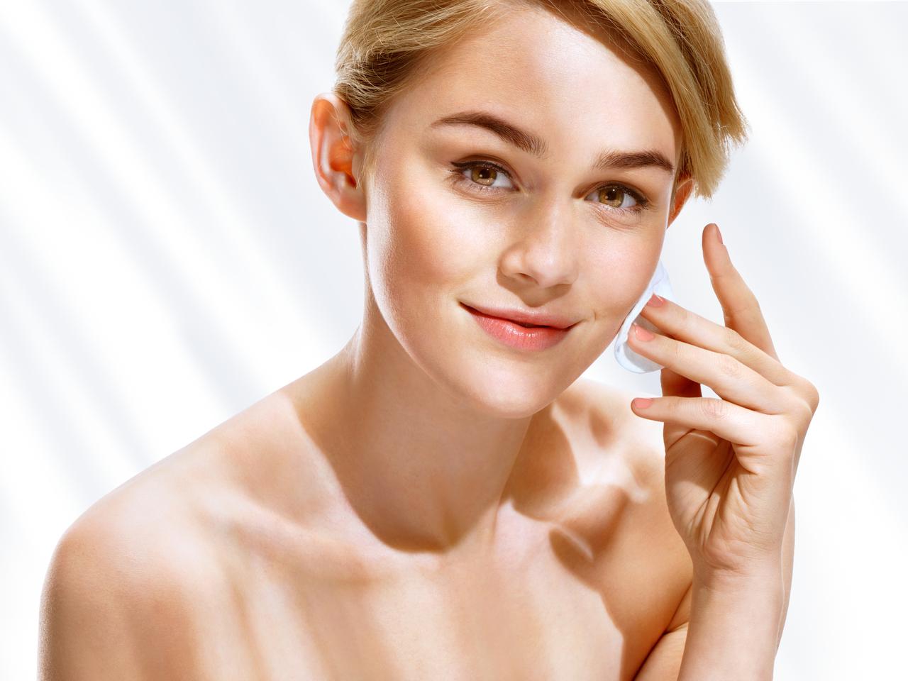 初夏に肌荒れする原因はコレ?美肌に導く3つのコツ