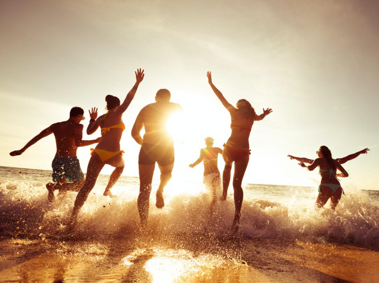 セクシー全開の肉食男女がビーチで1ヶ月“禁欲”すれば1千万円獲得!Netflix『ザ・ジレンマ』の魅力とは?