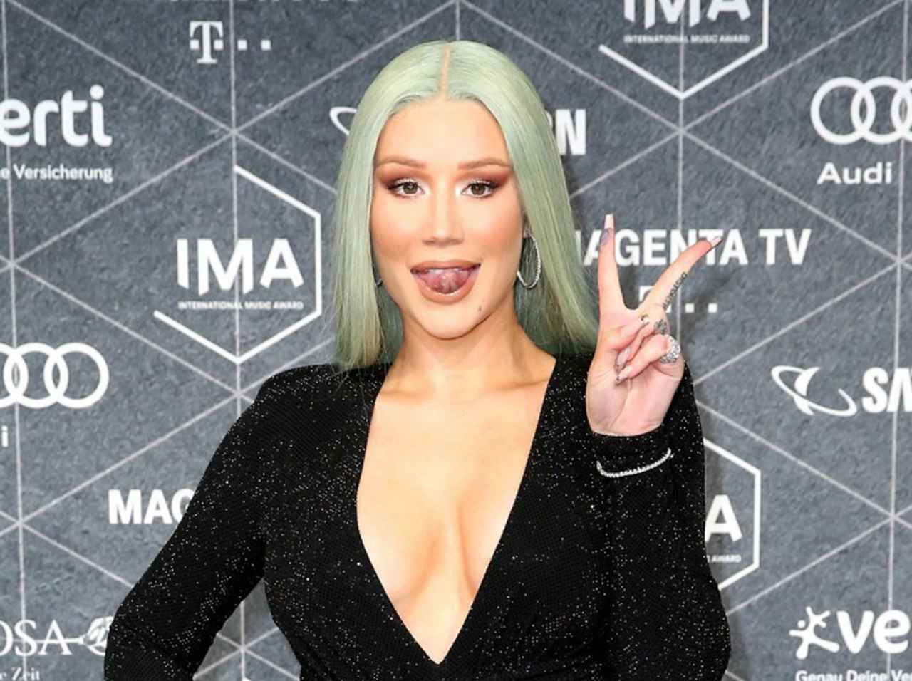 イギー・アゼリア、“プレイボーイ”との子供を極秘出産のウワサ