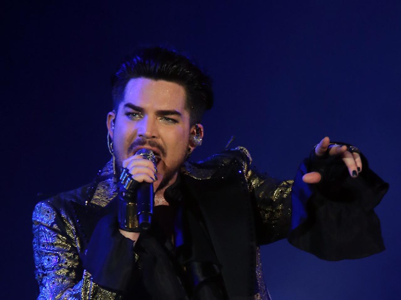 アダム・ランバート、2020年夏に行なおうとしていた“壮大な計画”を明かす