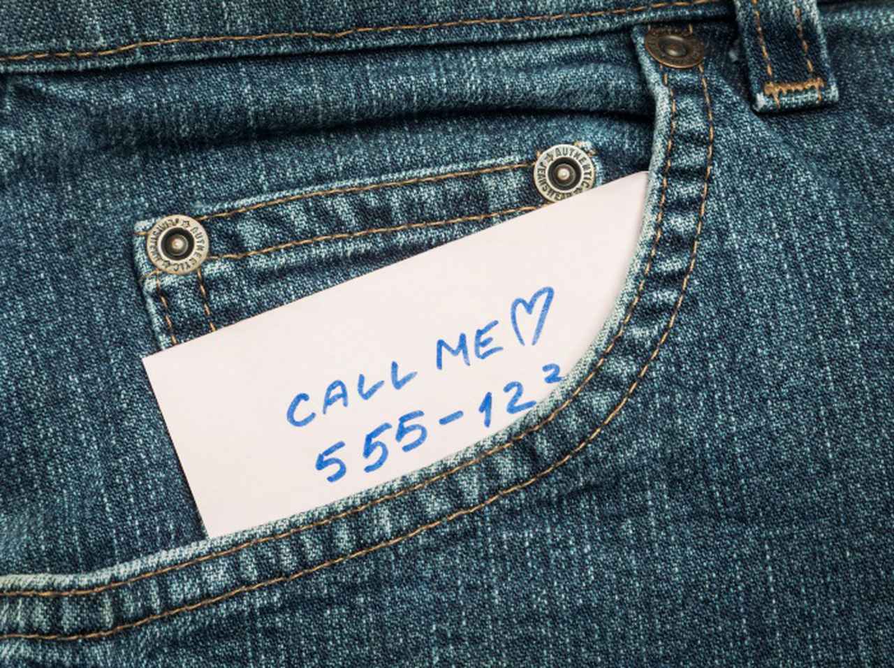 ハリウッド映画の「電話番号」のカラクリがなるほど!『ジョン・ウィック』や『BTTF』の番号の裏事情とは?