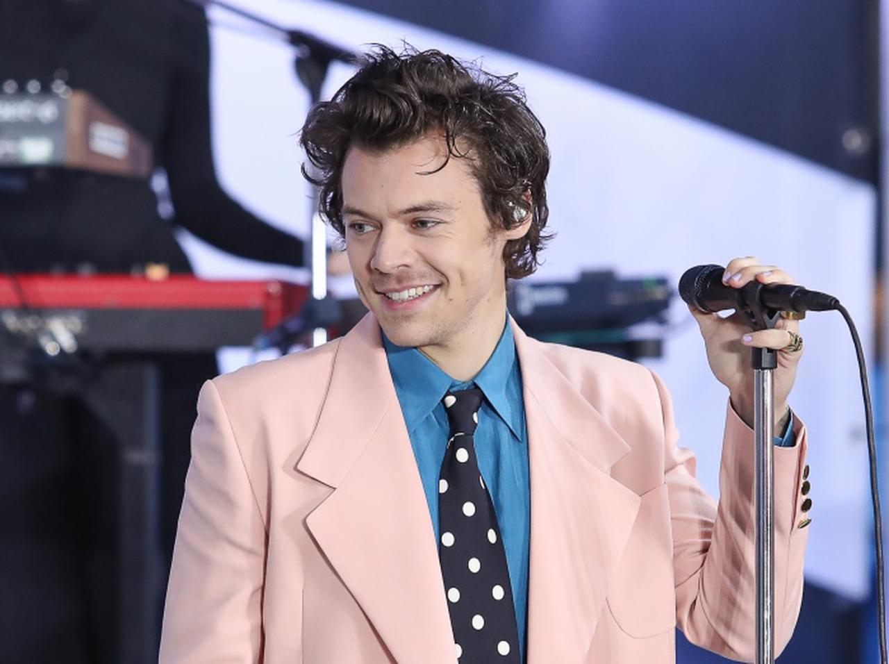 ハリー・スタイルズ、美女と濃厚に絡み合うMV撮影現場で「徹底していたこと」がさすが