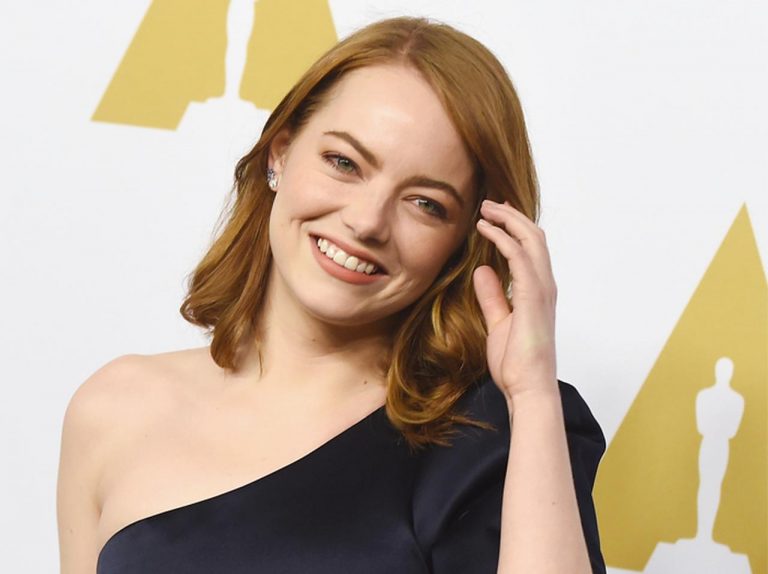 エマ・ストーン、在宅ワークで判明した“ある変化”が原因で「既婚説」が浮上