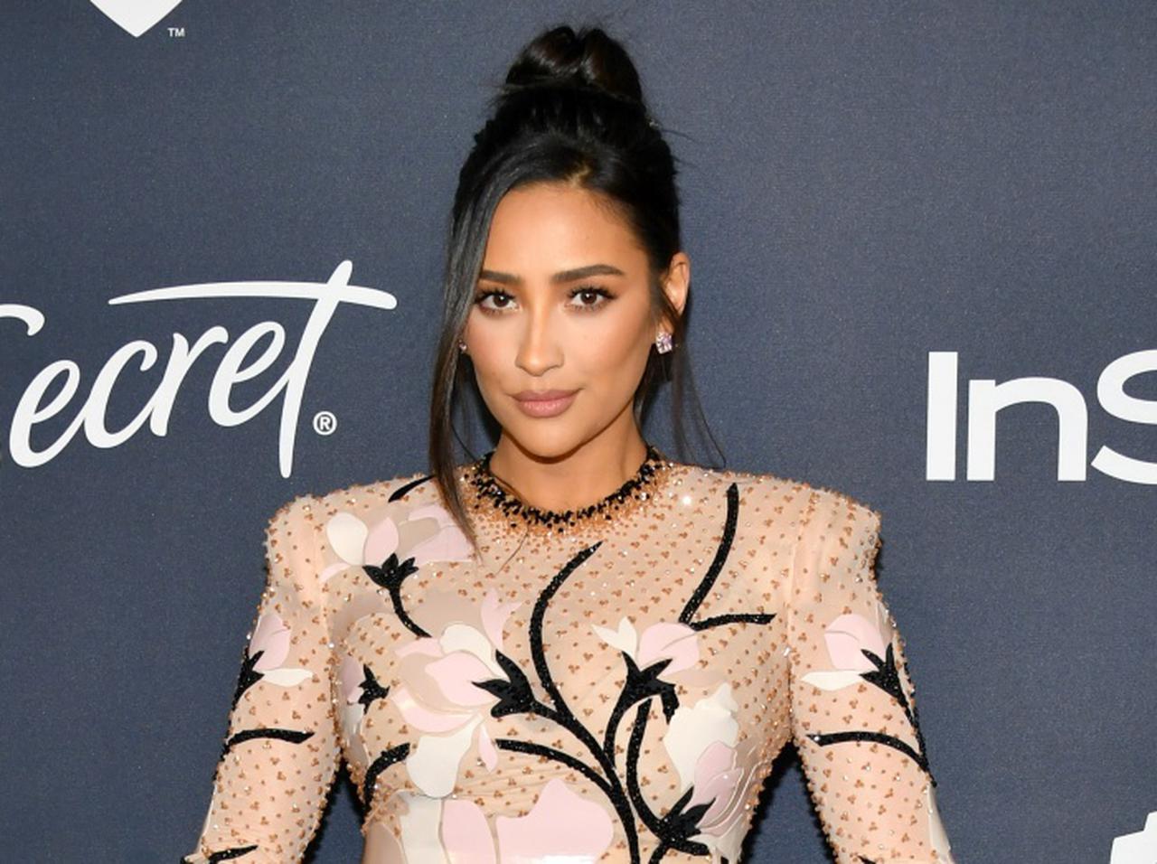 シェイ・ミッチェル、パンパースと協力して「母の日キャンペーン」を実施