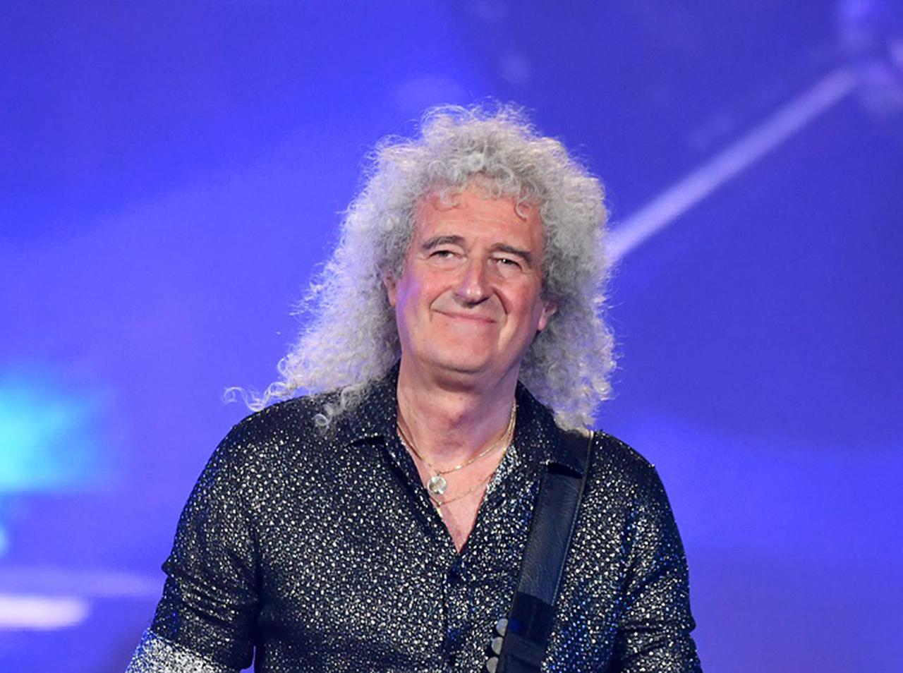 ブライアン・メイが心臓発作から回復、50年ギターのストラップを左肩にかけていたことが原因と本人