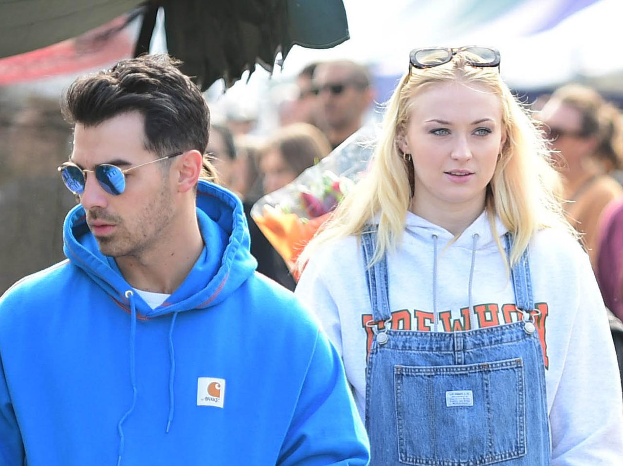 ソフィー・ターナーの「お腹が大きい」姿が初目撃!ジョー・ジョナスとの間に第1子