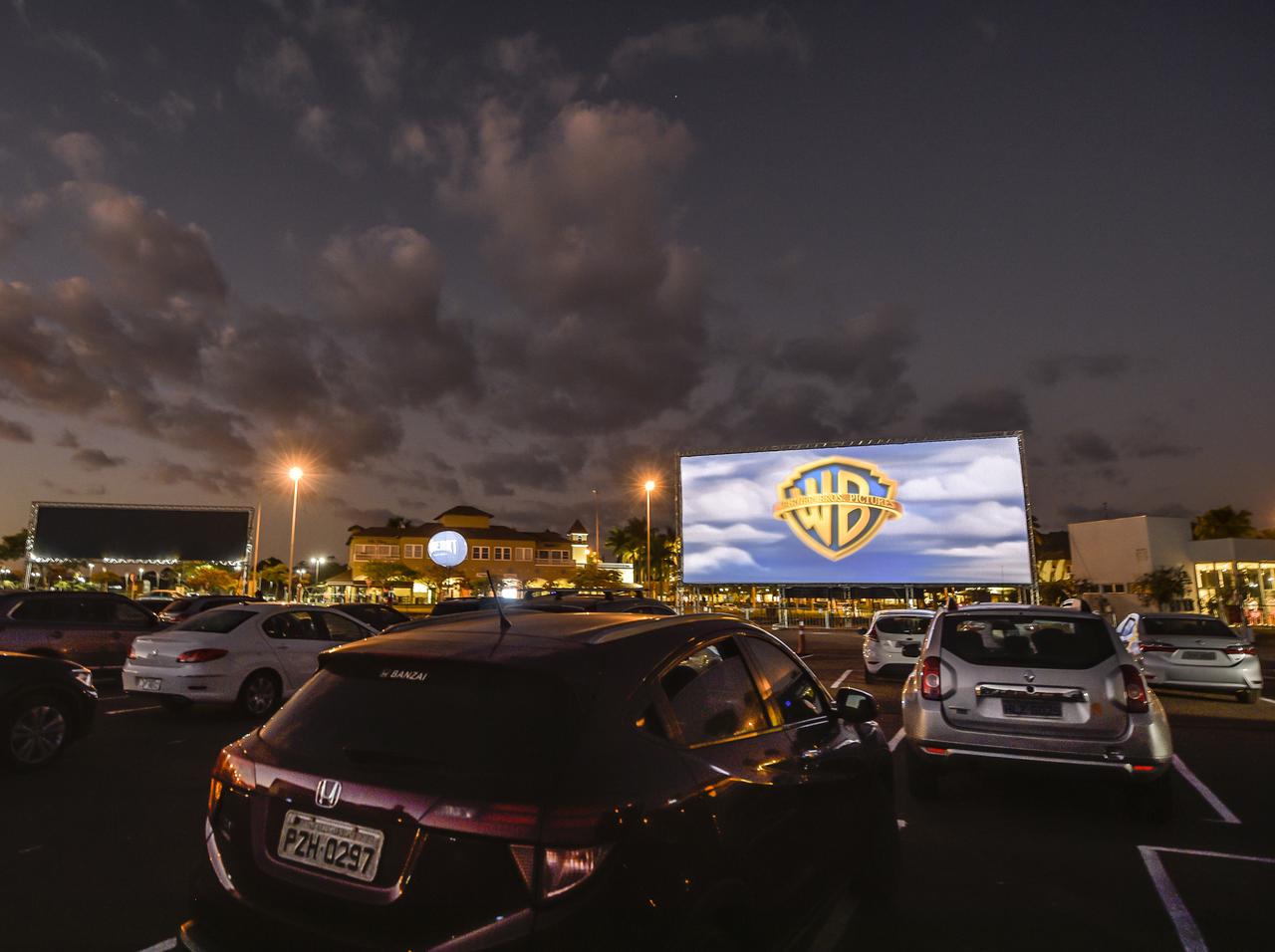 2020年は「ドライブインシアター」に注目!車で楽しめる野外シネマの魅力とは