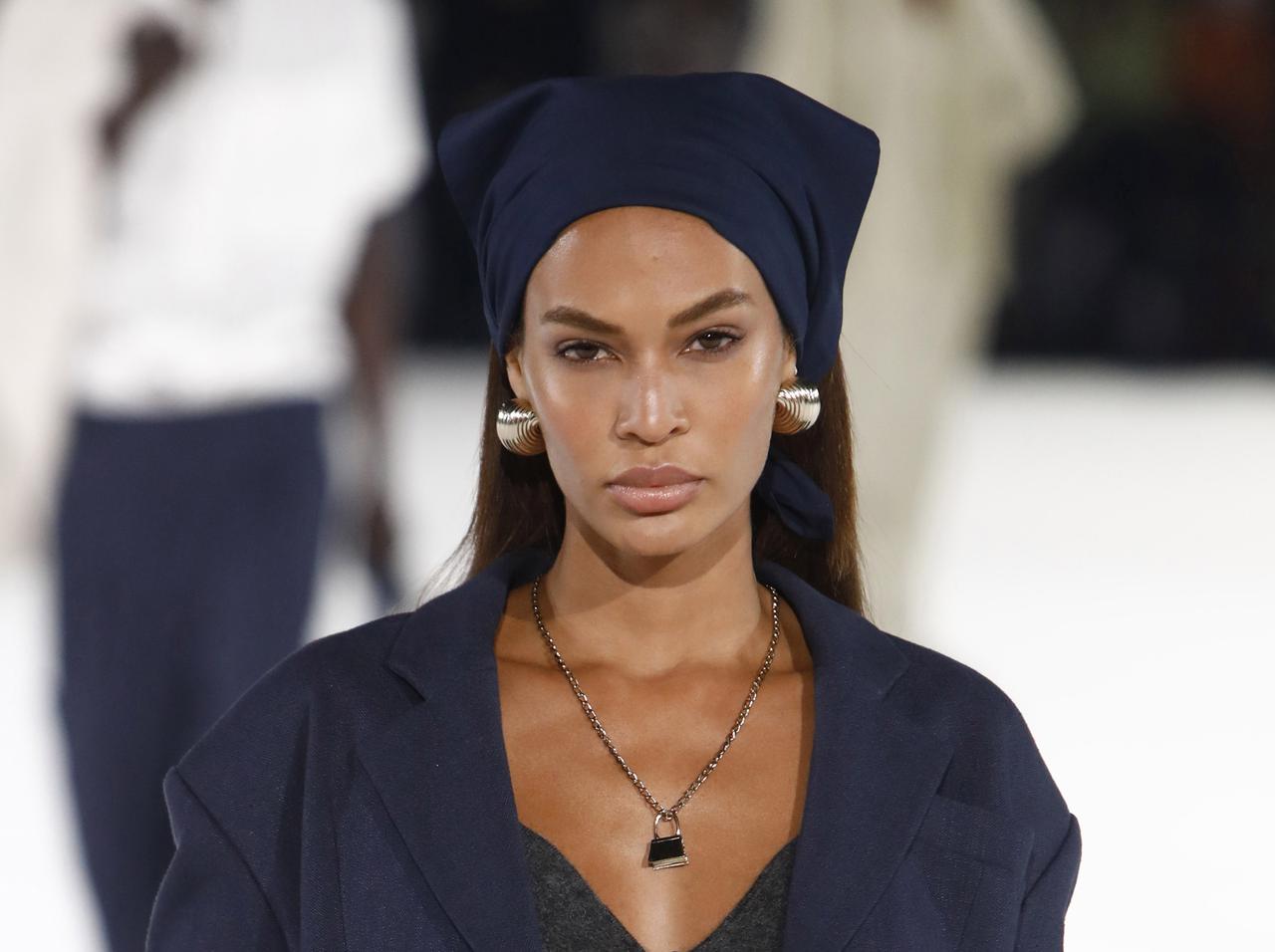 トップモデルのジョアン・スモールズ、黒人は「トレンド」じゃない