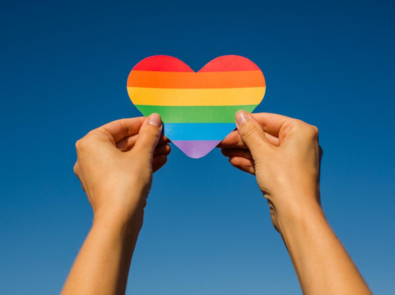 もし子供からカミングアウトされたら?LGBTQ+の子を持つ親の言葉が深い【プライド月間】