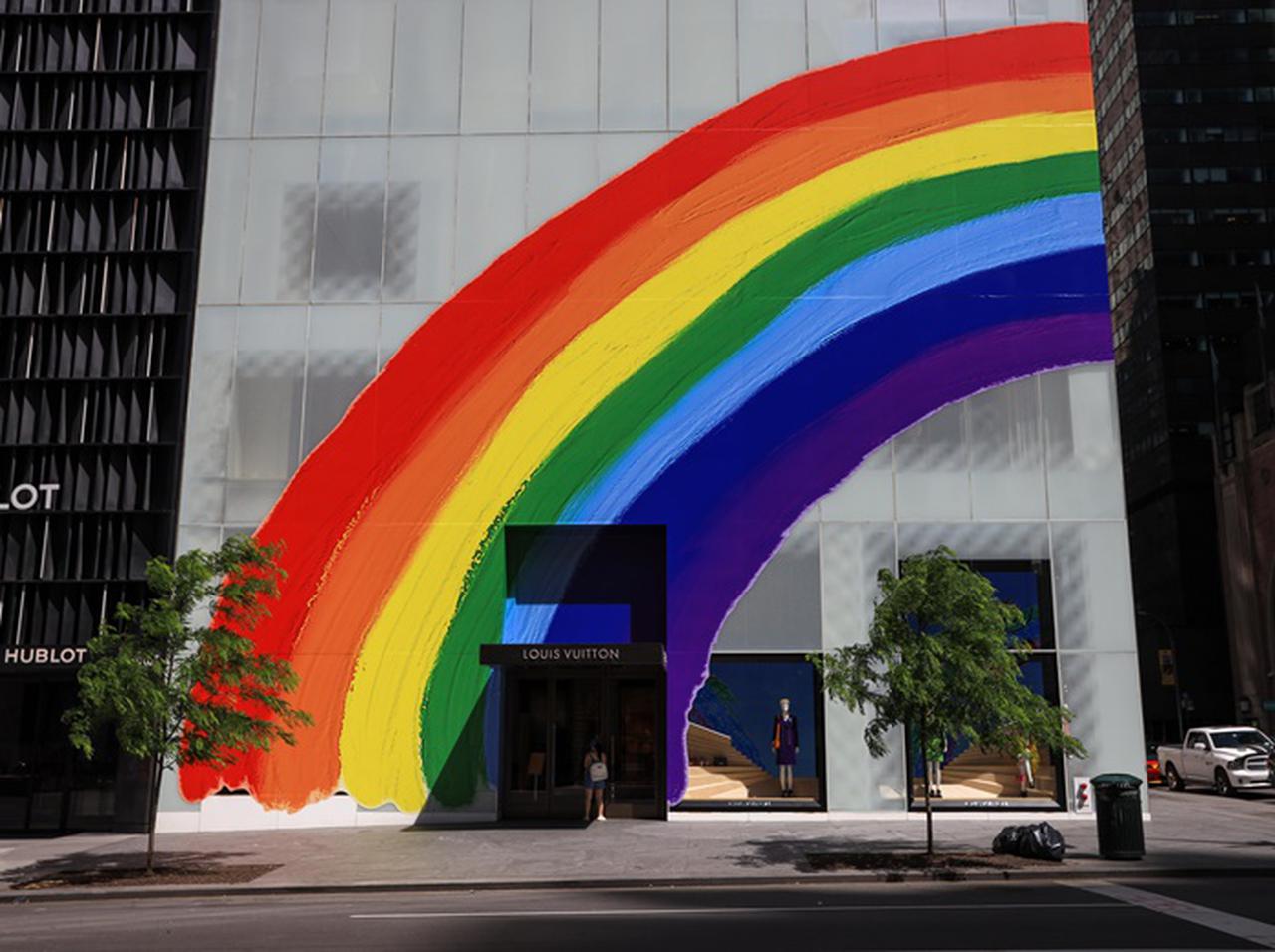 ルイ・ヴィトン、社運をかけて大事な店舗を子供たちに託す