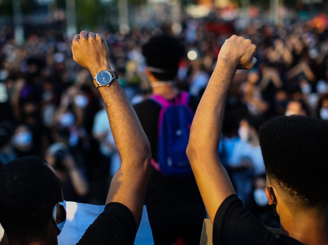 暴徒化する“白人”を“黒人”が「止める理由」が辛い【Black Lives Matter】