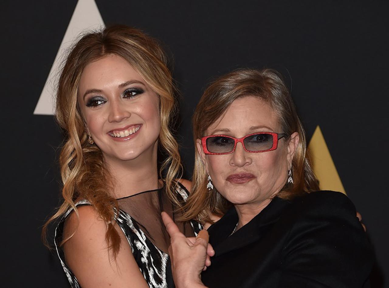 キャリー・フィッシャー27歳娘、セレブの孫と婚約!イエスのかわりに言った言葉とは?