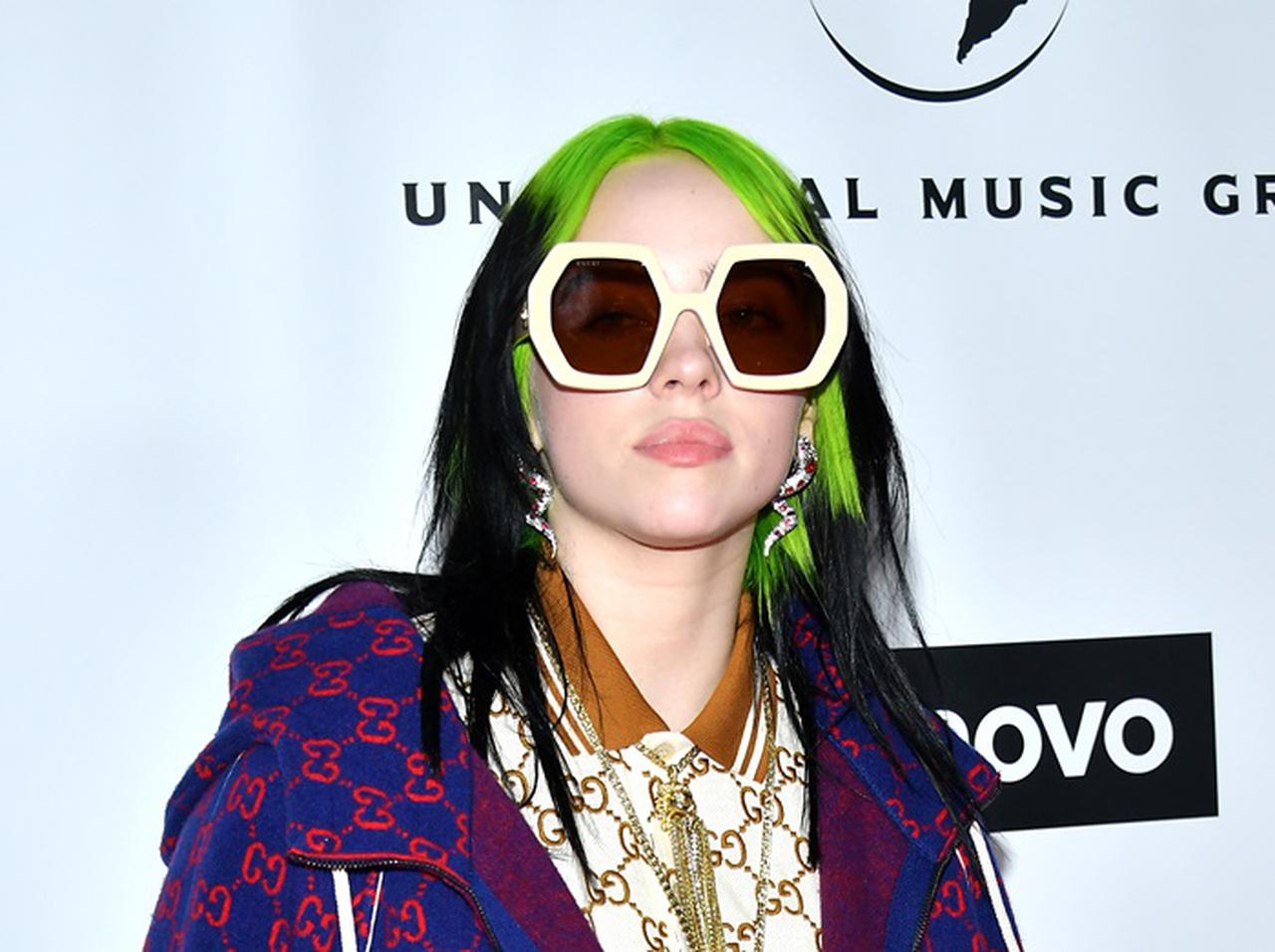 ビリー・アイリッシュの商品を購入すると、特別グッズがもらえる企画が始動