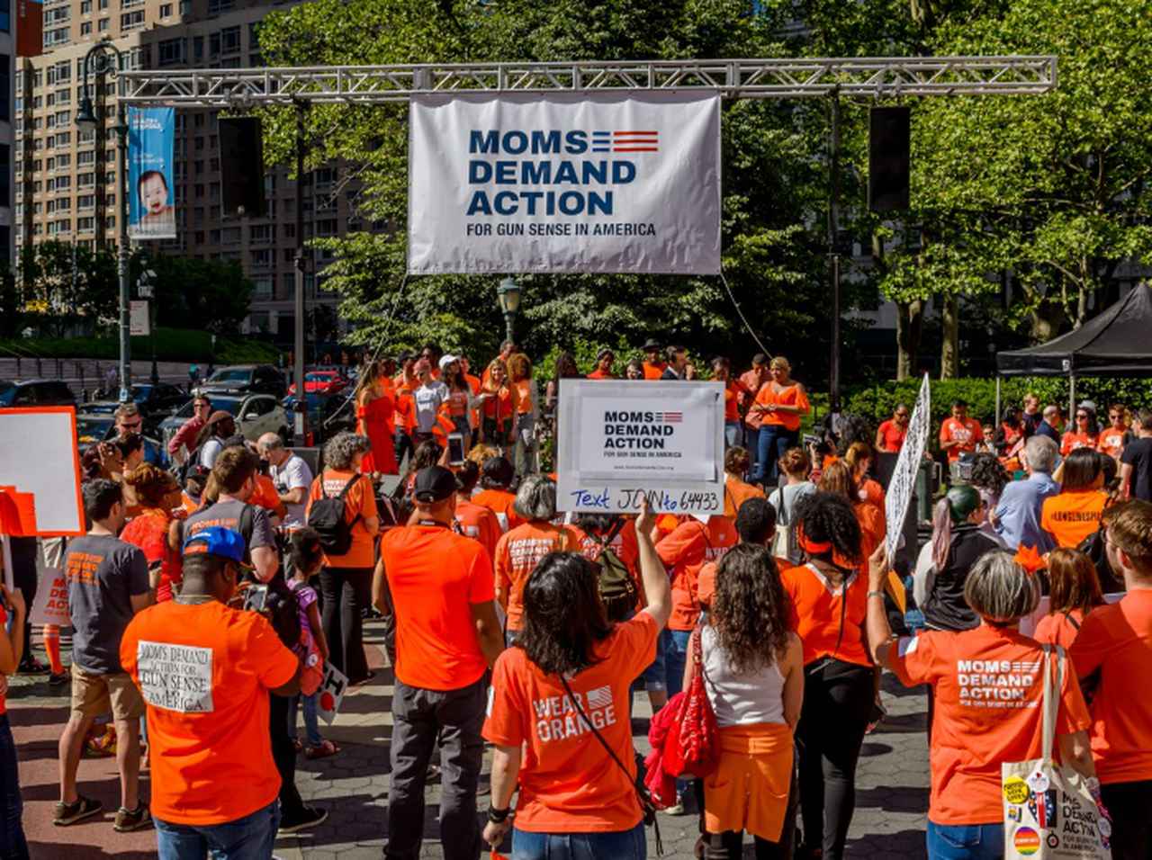 今週末はアメリカでオレンジを身につける3日間、「Wear Orange」キャンペーンとは？