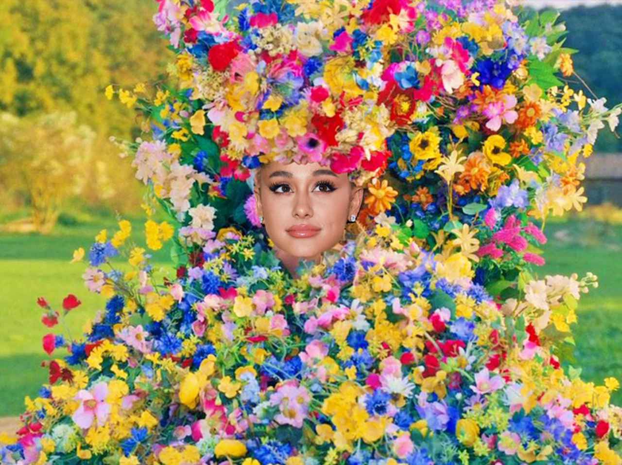 アリアナ・グランデ、映画『ミッドサマー』がテーマの誕生日会に「あの日本人」が参加