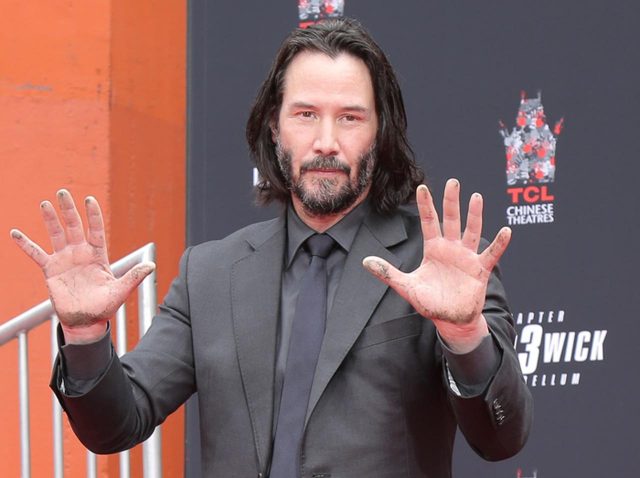 キアヌ・リーブスと15分間「Zoom対談できる権利」がオークションに出品