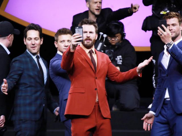 クリス・エヴァンス、マーベル仲間の「恥ずかしい姿」を撮った動画を隠し持っている