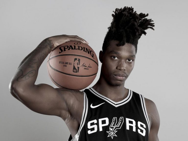 米NBA選手、小学校5年生でレイプされた過去を告白