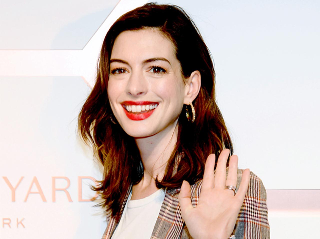 アン・ハサウェイ、巨匠監督の「ドSすぎる職場ルール」を暴露