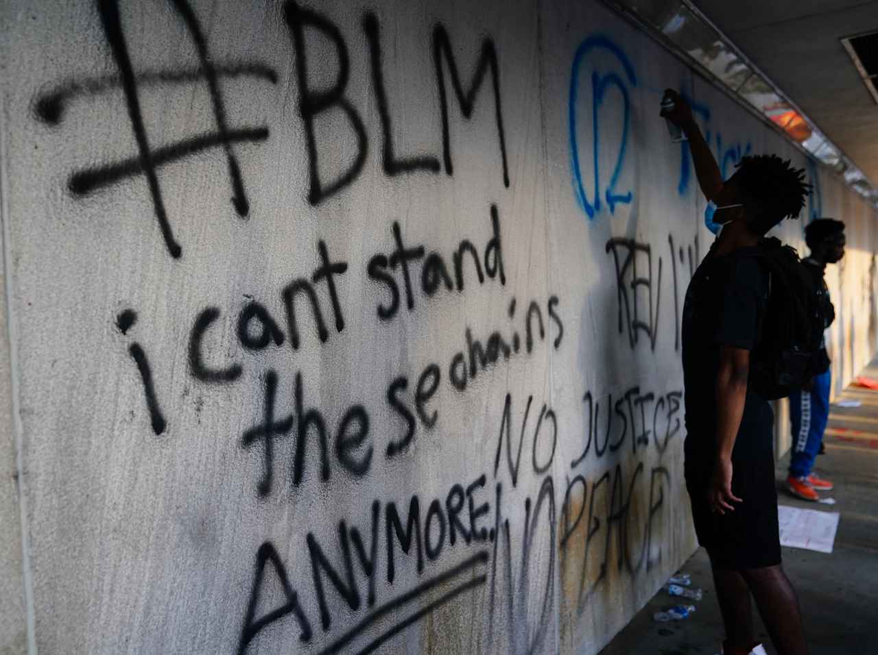 「Black Lives Matter」と看板に書かれたブランドの「反応」が粋だと話題に