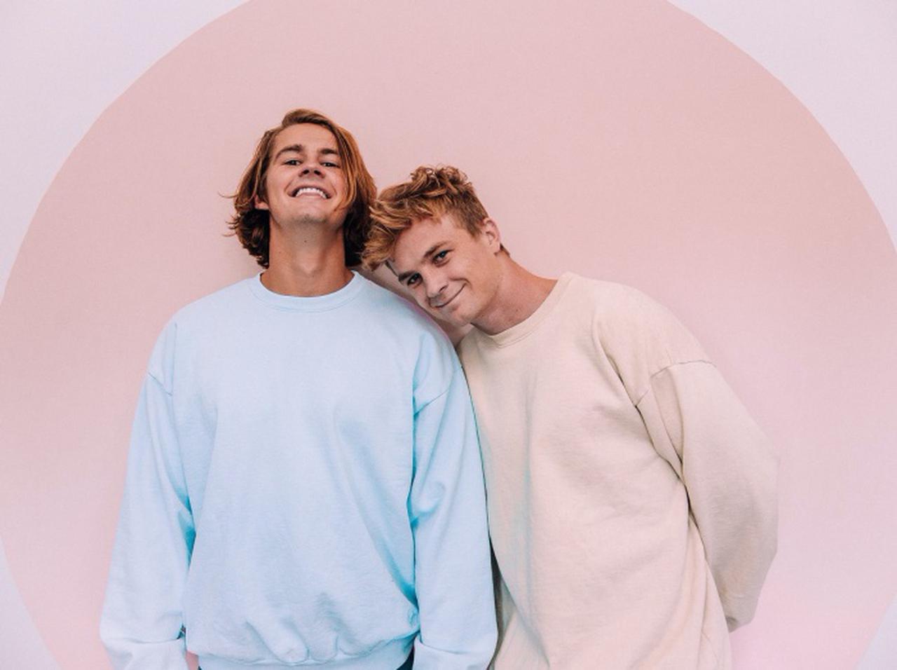 ジャスティンを踊らせたサーフェシズ、エルトンとのコラボのきっかけは彼からの申し出【インタビュー】