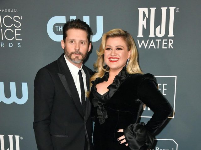 ケリー・クラークソン、7年連れ添ったアーティストマネージャーの夫と離婚