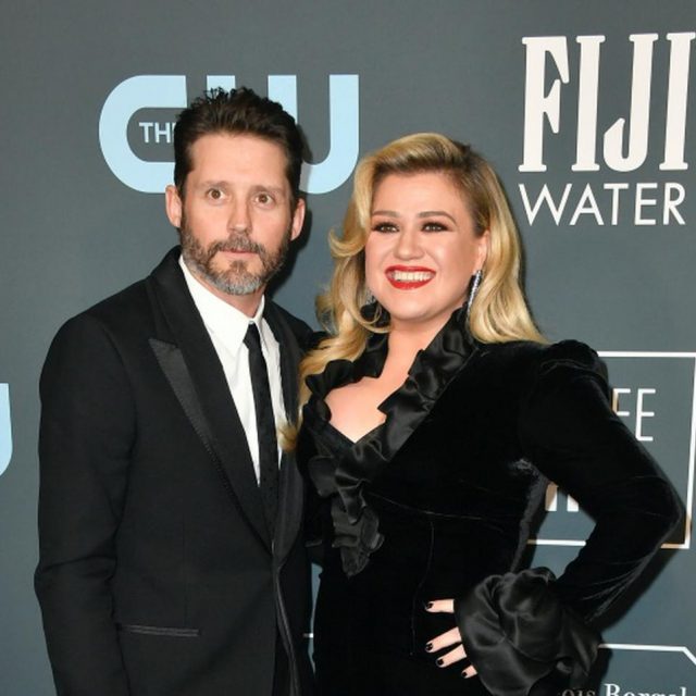 ケリー・クラークソン、7年連れ添ったアーティストマネージャーの夫と離婚