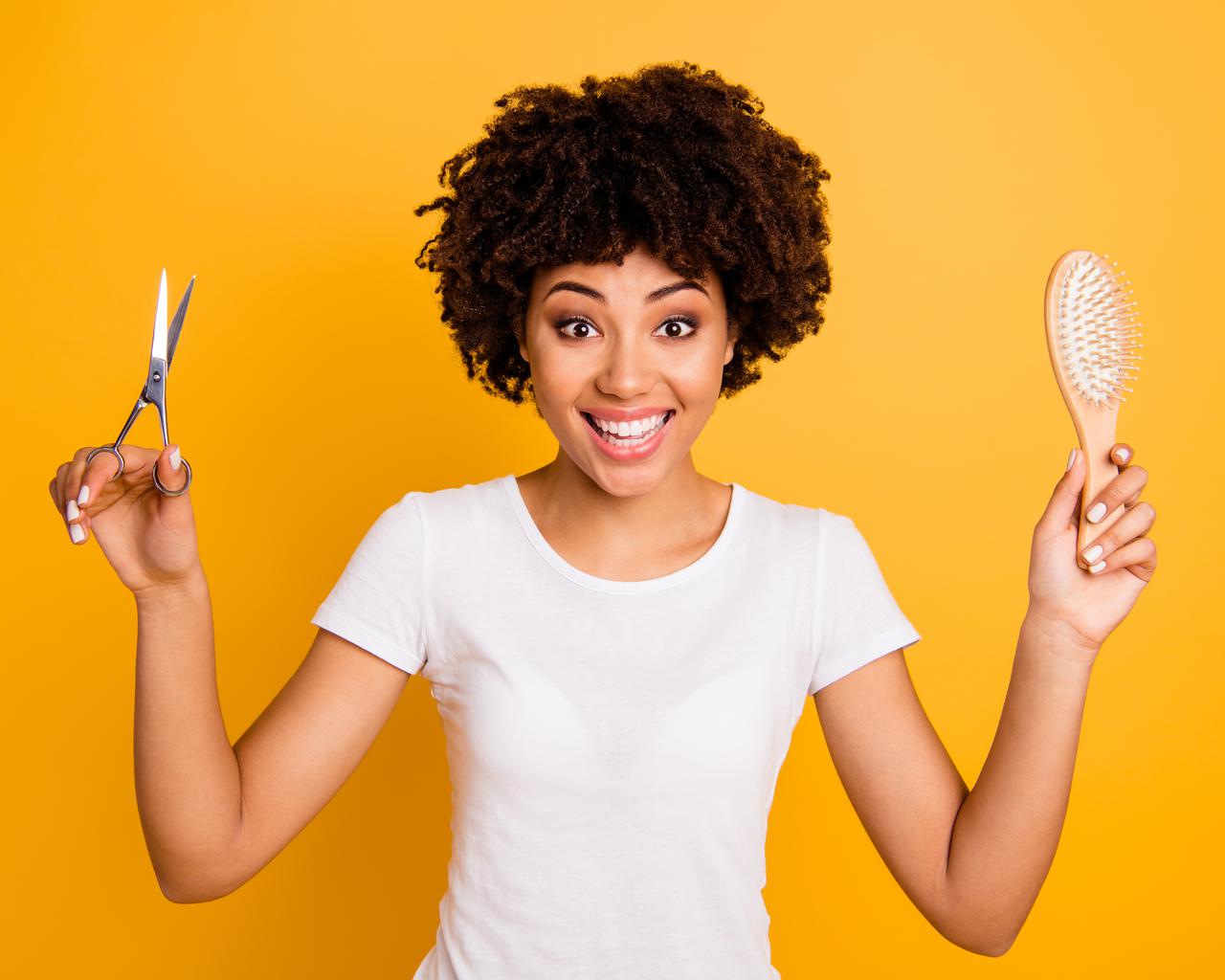 たったこれだけ!パパッと“枝毛だけ”をカットできる裏ワザ