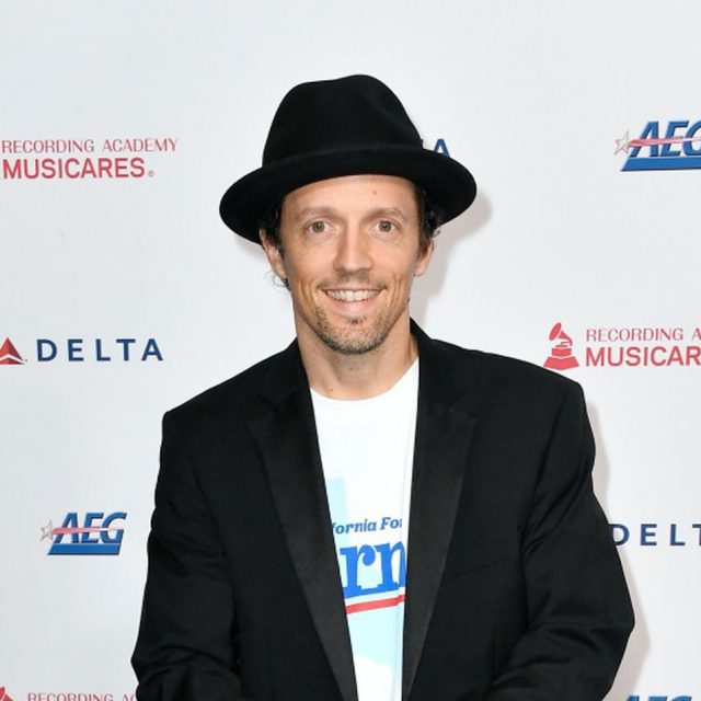 ジェイソン・ムラーズ、最新アルバムの収益をすべて人種差別の撤廃のために寄付すると宣言
