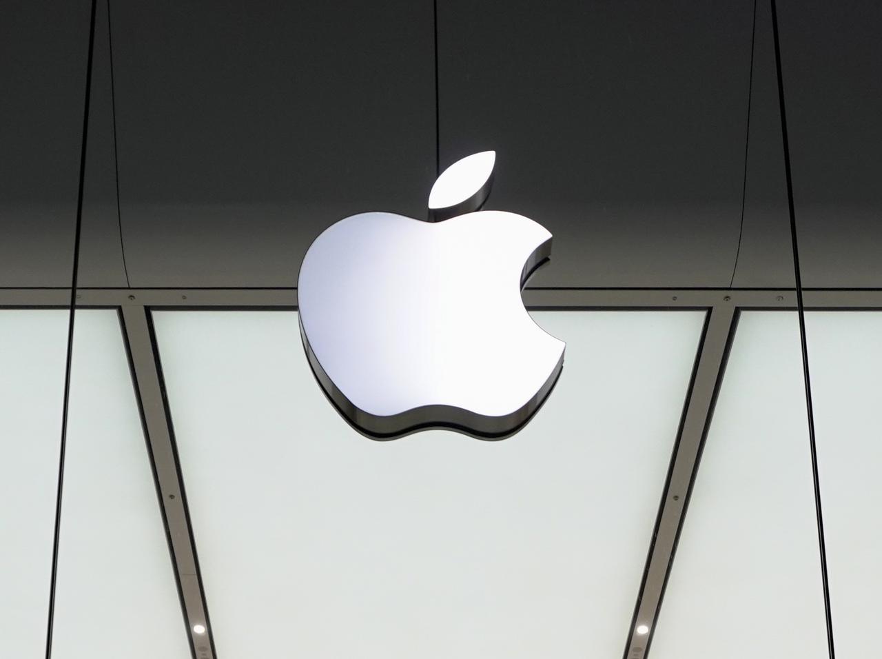 Appleは逃がさない…抗議デモで強奪のiPhoneを「遠隔操作」、その“警告文”が怖い