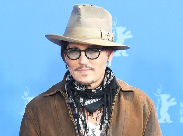 ジョニー・デップ、コロナ禍でもジャック・スパロウの格好で「ある事」を続ける