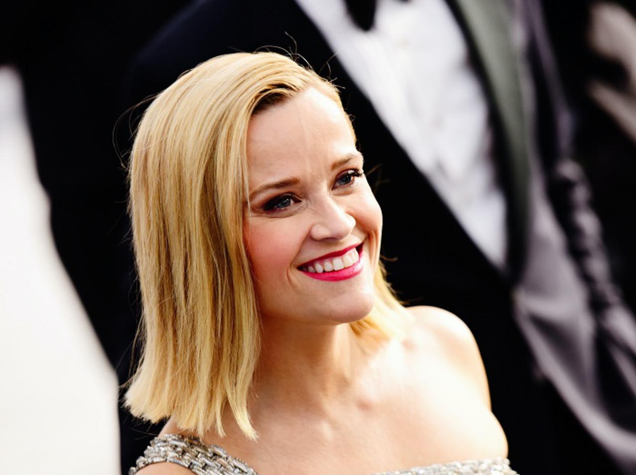 リース・ウィザースプーン、人種差別の問題について親子で話し合うべきと呼びかける【全文訳】