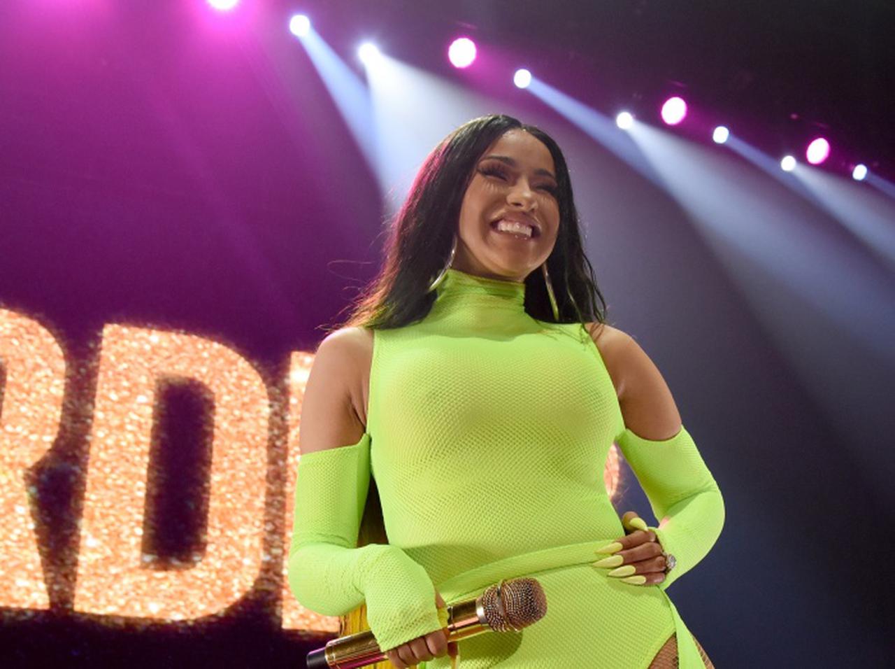 カーディ・B、「カーディは終わった」がトレンド入りした『理由』にブチギレ