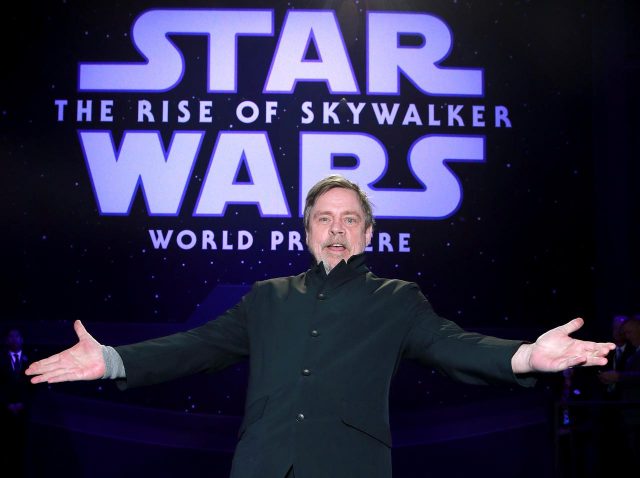 『スター・ウォーズ』マーク・ハミル、「自分の電話番号」を劇中で明かしていた！その方法とは？