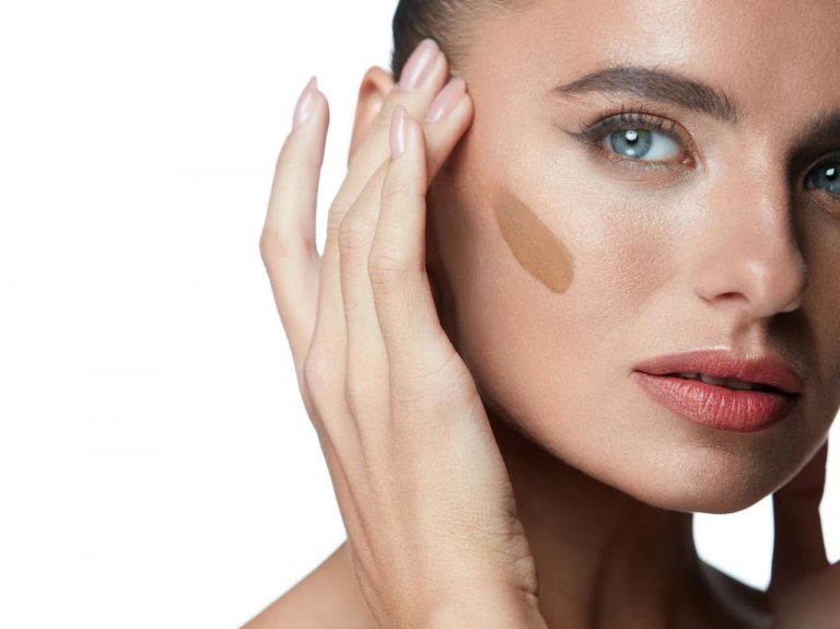 不自然さなし！すっぴん風「小顔メイク」が海外で話題沸騰中