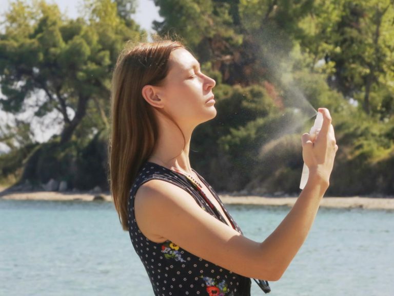 いつ使う?「メイクキープミスト」の使い方と活用テク3つ