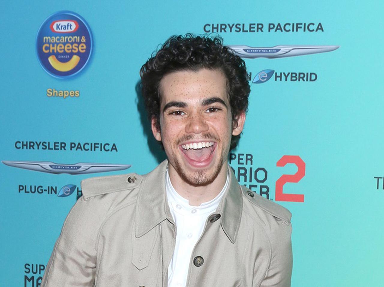 キャメロン・ボイス1周忌、ダヴ・キャメロンやソフィア・カーソンらが追悼