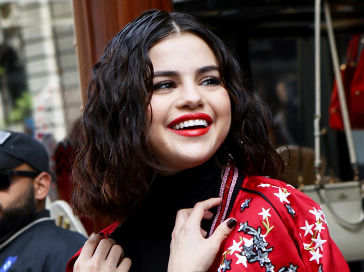 セレーナ・ゴメス、ガチ親友たちのバースデー投稿で「レアな素顔」が続々