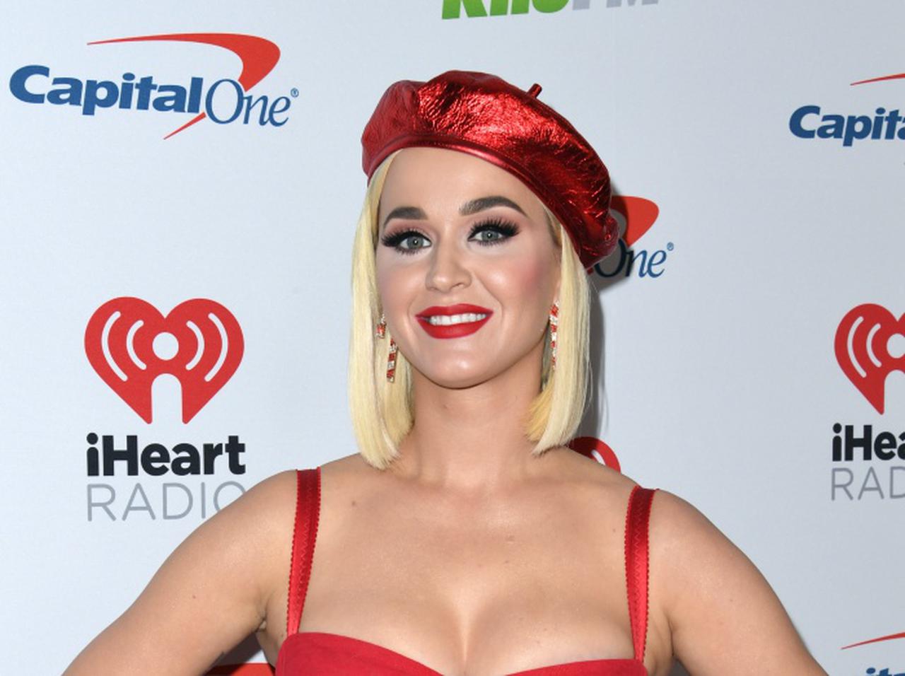 ケイティ・ペリー、代表曲「ファイヤーワーク」が精神的な負担になっていた過去を告白