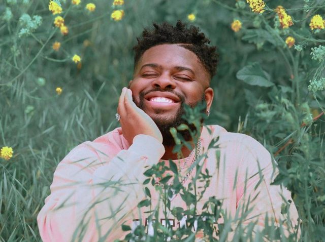 バレンタインデー生まれのピンク好き、ピンク・スウェッツって知ってる？キュートな大注目アーティストの魅力を紐解く！