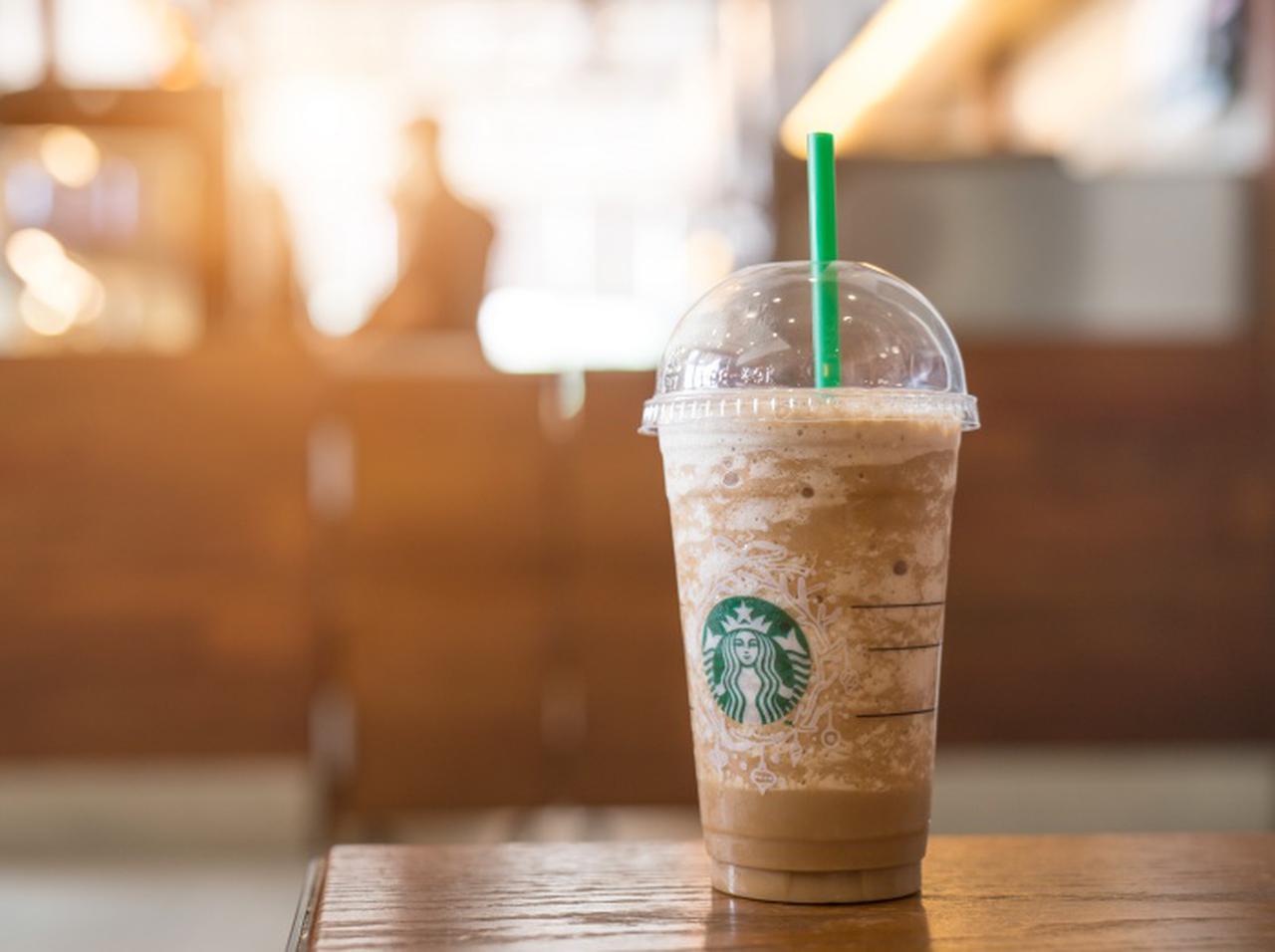 スターバックス、フラペチーノに混ざっていた「モノ」が波紋を呼ぶ