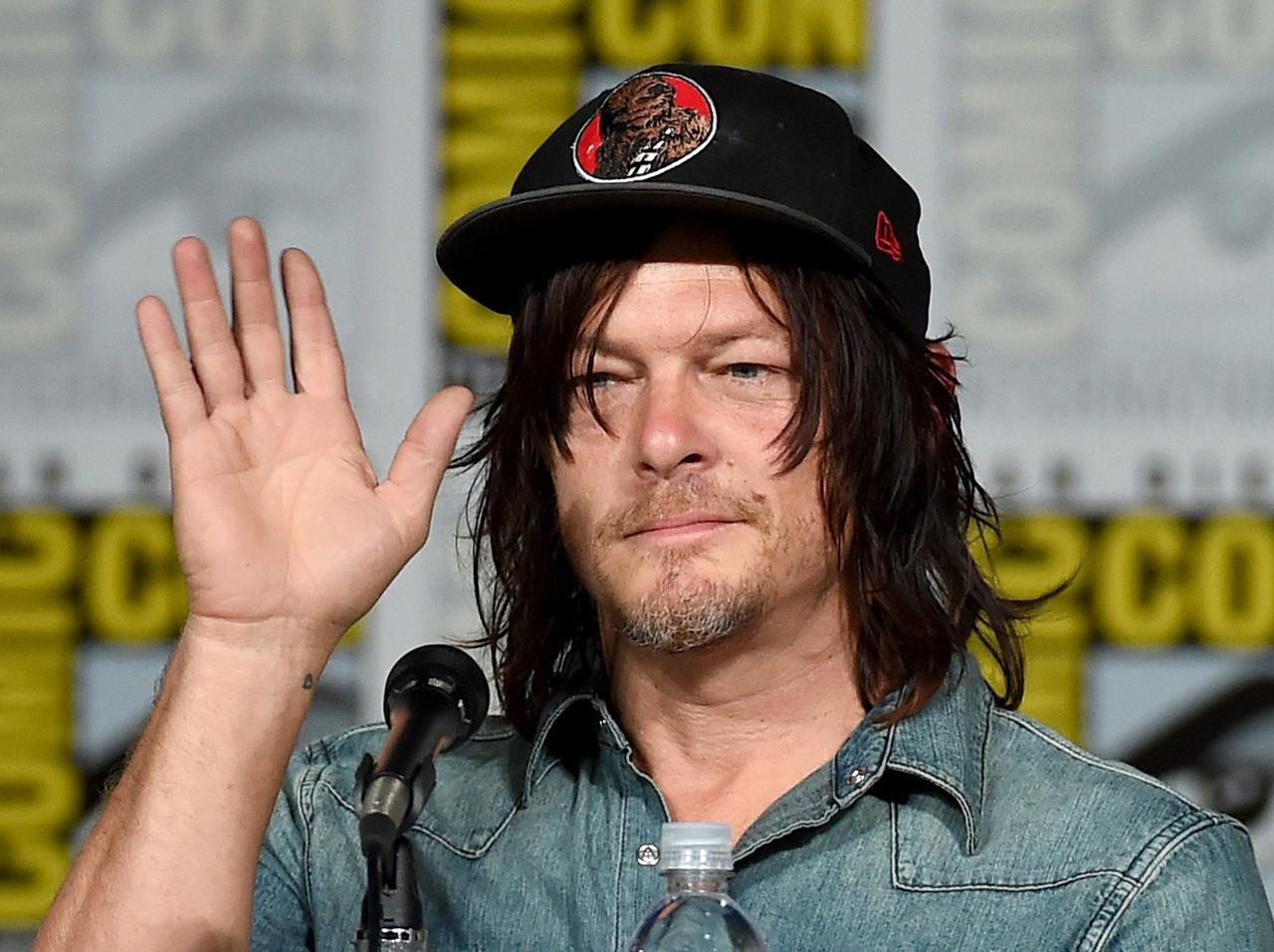 『ウォーキング・デッド』ノーマン・リーダス、「下品すぎる発言」で共演者を吐かせそうになっていた