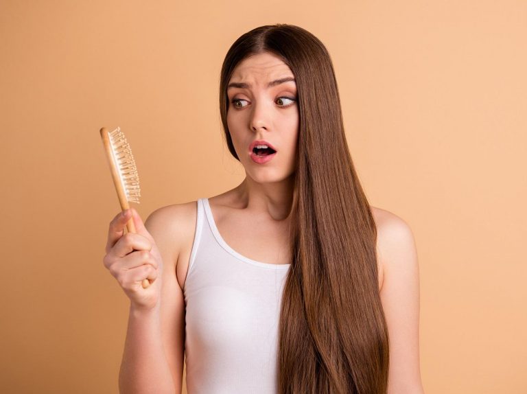 ペタンコ髪はこれのせい?見落としがちなNGヘア習慣