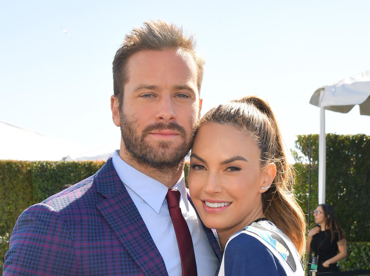 愛妻家アーミー・ハマー、結婚10年でエリザベス・チェンバースと離婚を発表