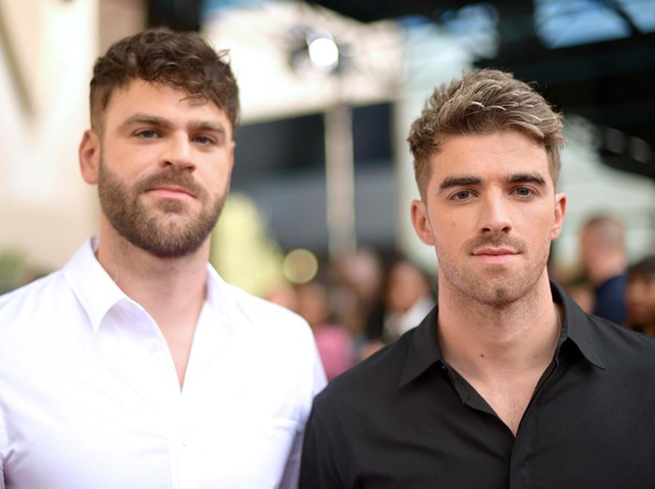 ザ・チェインスモーカーズ、公演中ファンが車から出たせいで大問題に発展